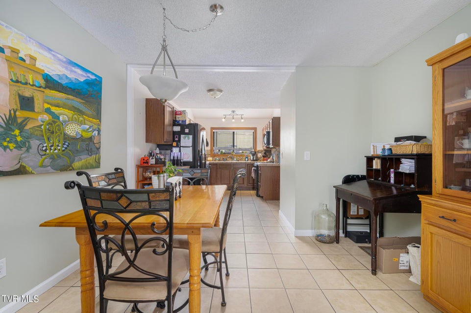 Photo #10: 605 Redstone Dr 