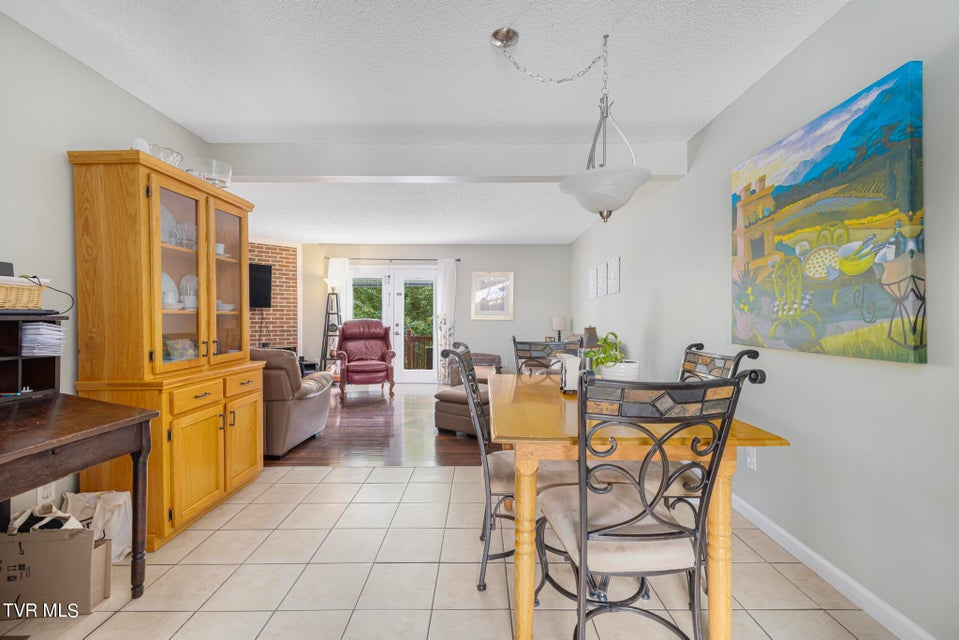 Photo #12: 605 Redstone Dr 