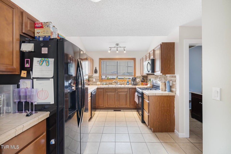 Photo #13: 605 Redstone Dr 