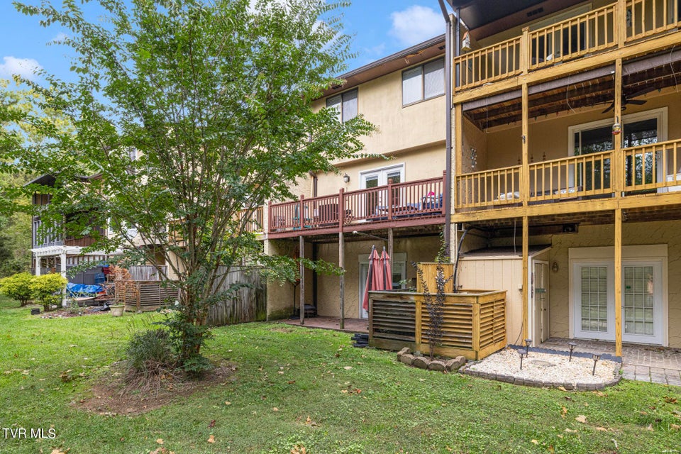 Photo #35: 605 Redstone Dr 