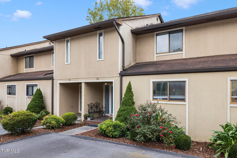 Photo #41: 605 Redstone Dr 