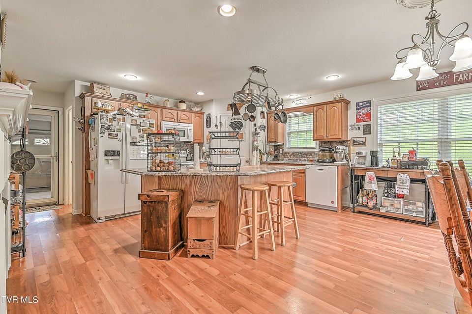 Photo #9: 1495 Fishpond Road