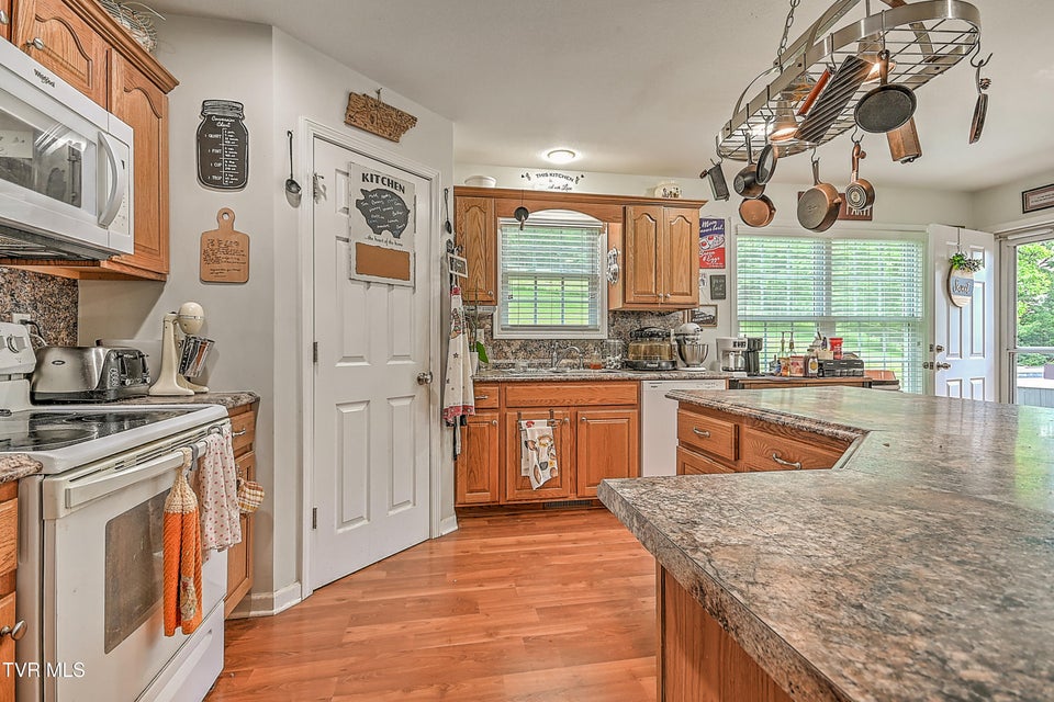 Photo #12: 1495 Fishpond Road
