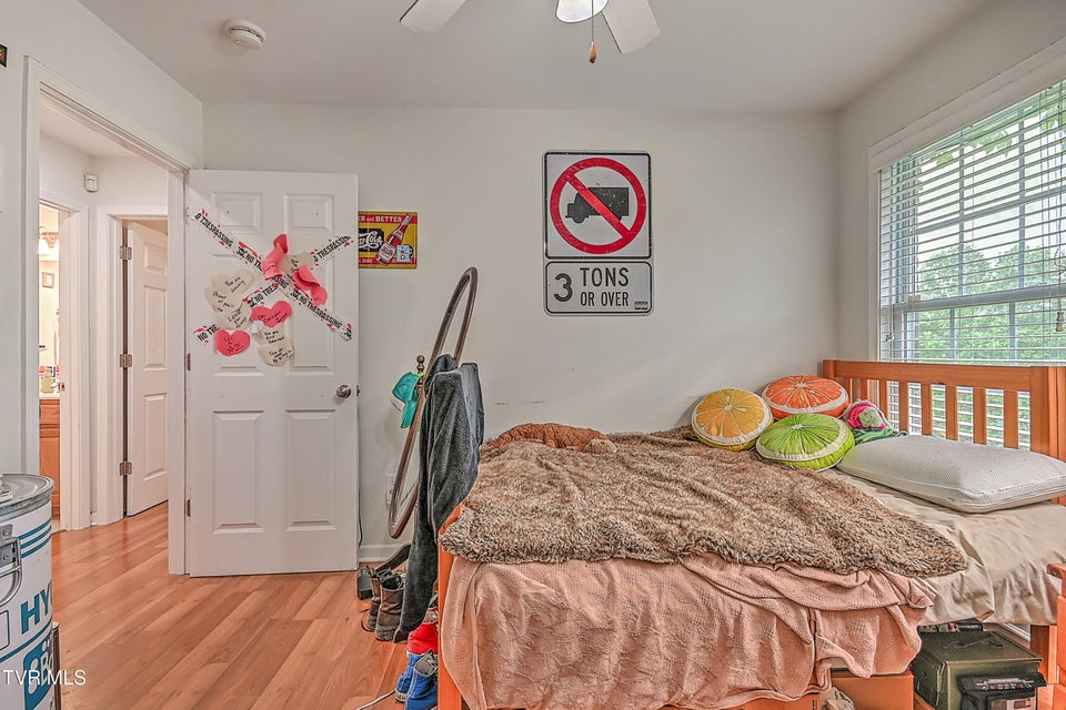 Photo #16: 1495 Fishpond Road