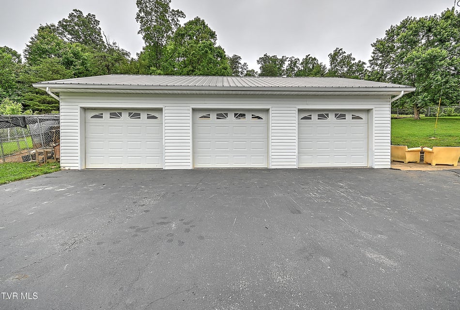 Photo #28: 1495 Fishpond Road