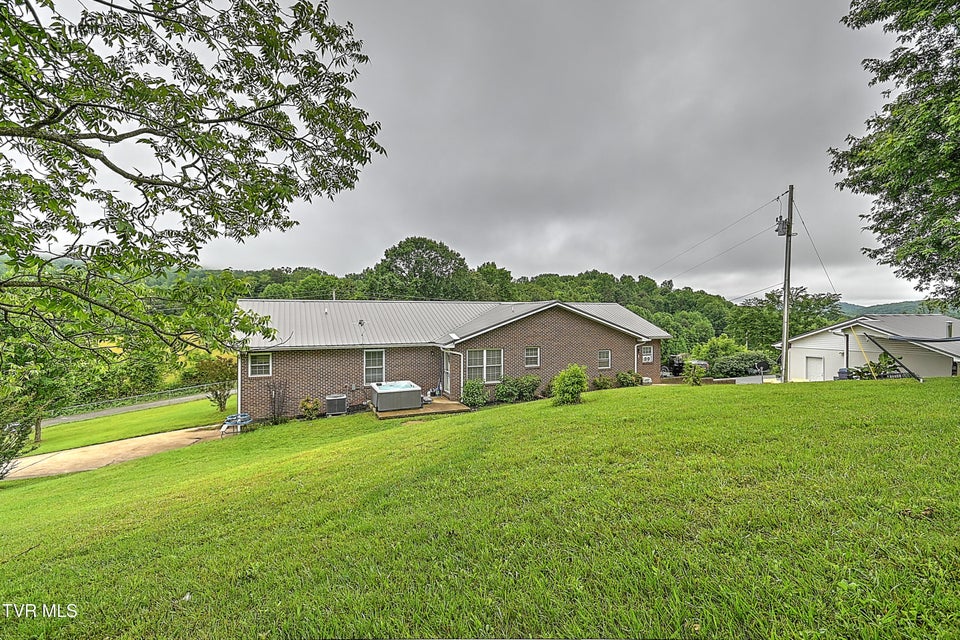 Photo #31: 1495 Fishpond Road