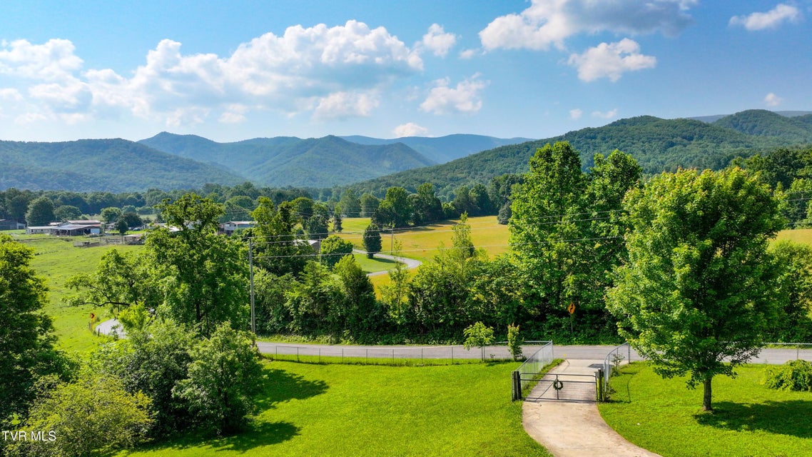 Photo #5: 1495 Fishpond Road