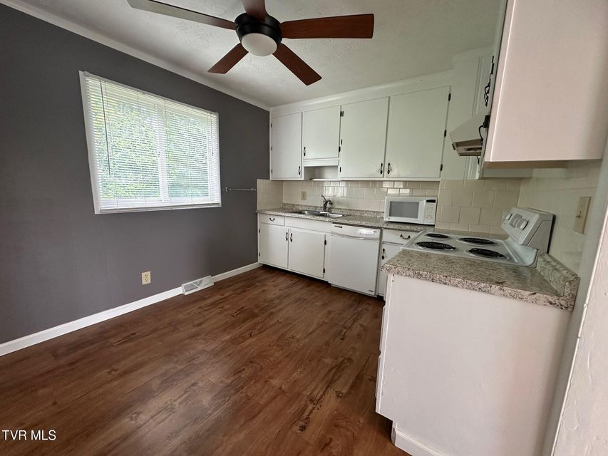 Photo #18: 1238 Holyoke Street