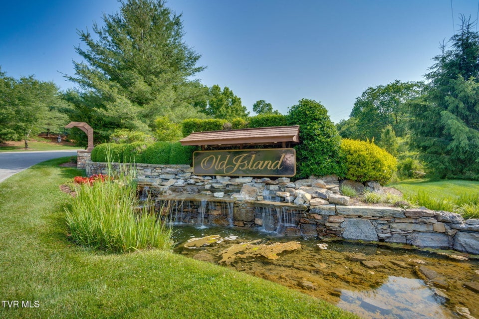 Photo #16: 309 Golf Ridge Drive