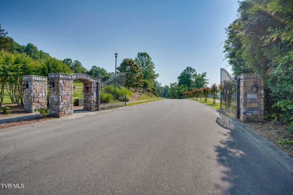 Photo #7: 309 Golf Ridge Drive