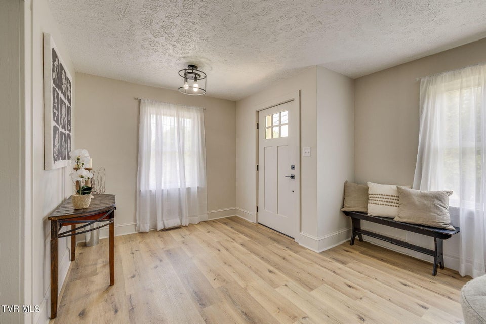 Photo #6: 53 Tremont Place