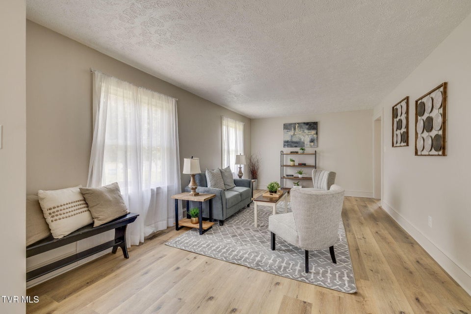 Photo #7: 53 Tremont Place