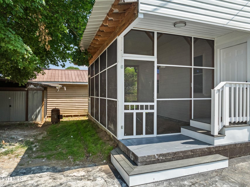 Photo #6: 1302 Chestnut Street
