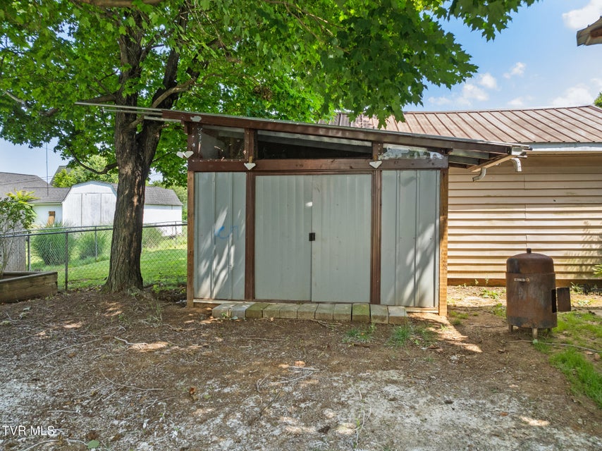 Photo #10: 1302 Chestnut Street