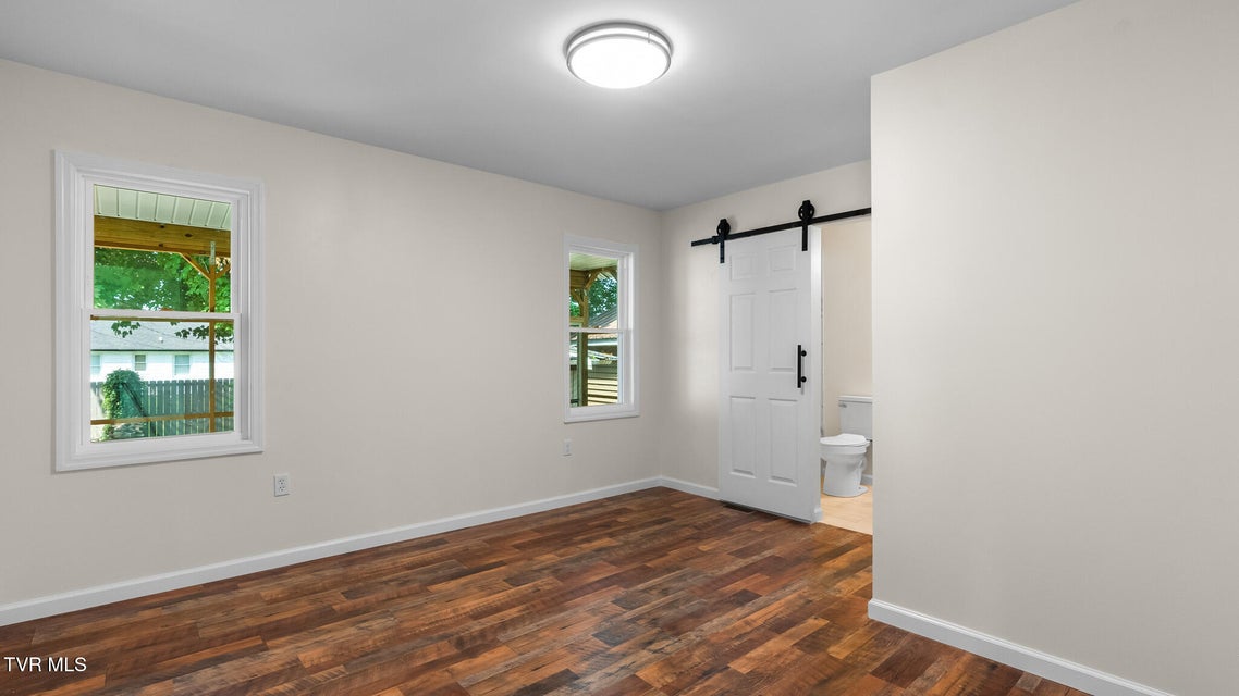 Photo #17: 1302 Chestnut Street