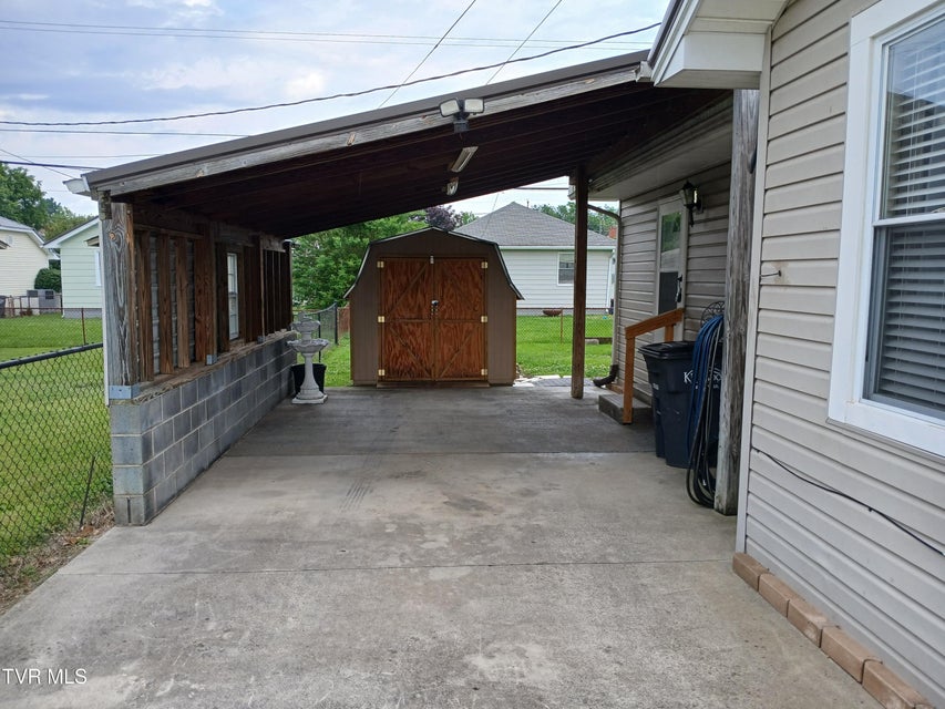 Photo #5: 1318 Willow Street