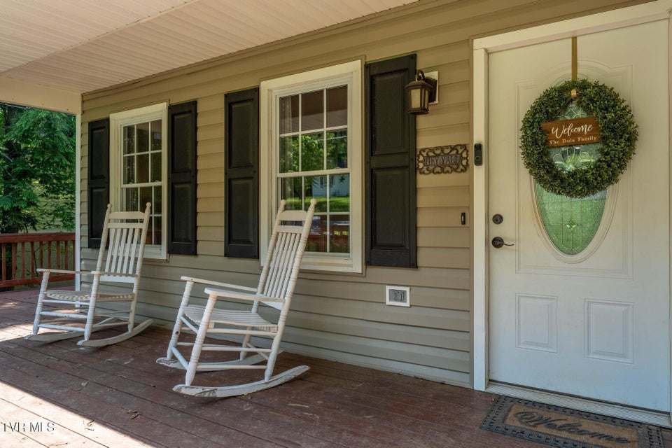 Photo #6: 699 Hemlock Street