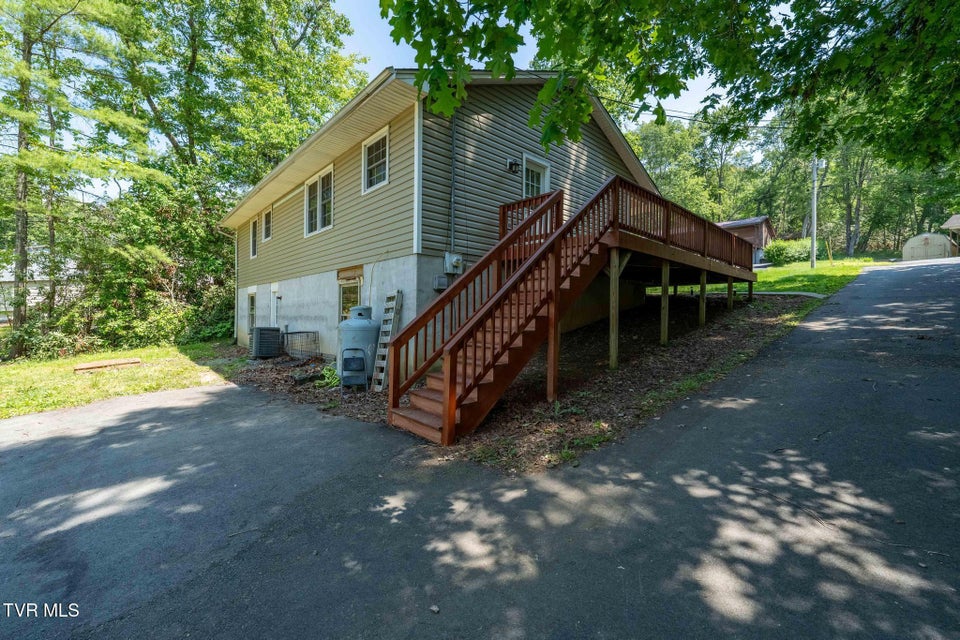 Photo #13: 699 Hemlock Street
