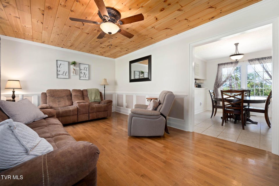 Photo #21: 699 Hemlock Street