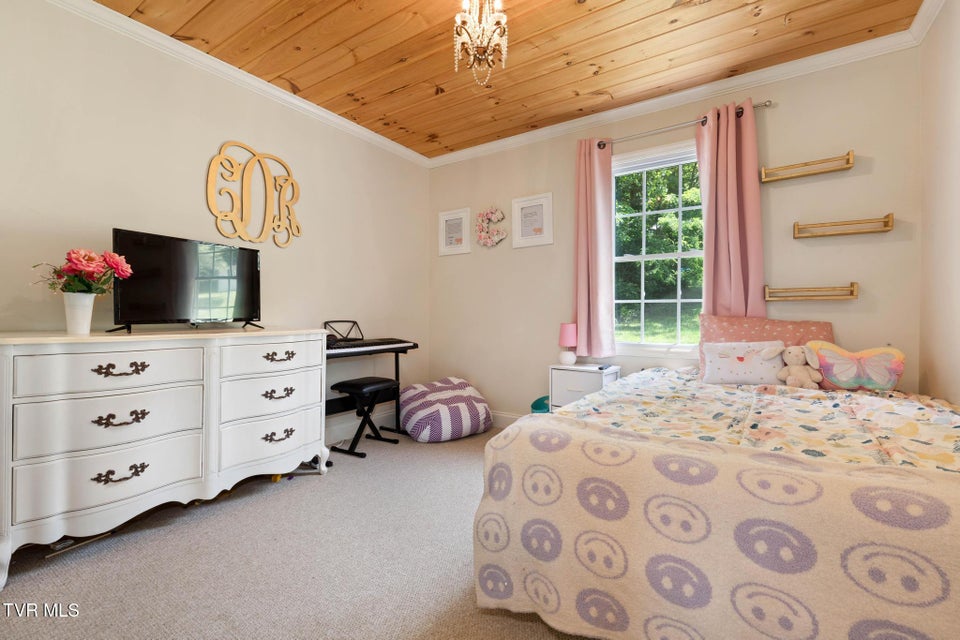 Photo #35: 699 Hemlock Street