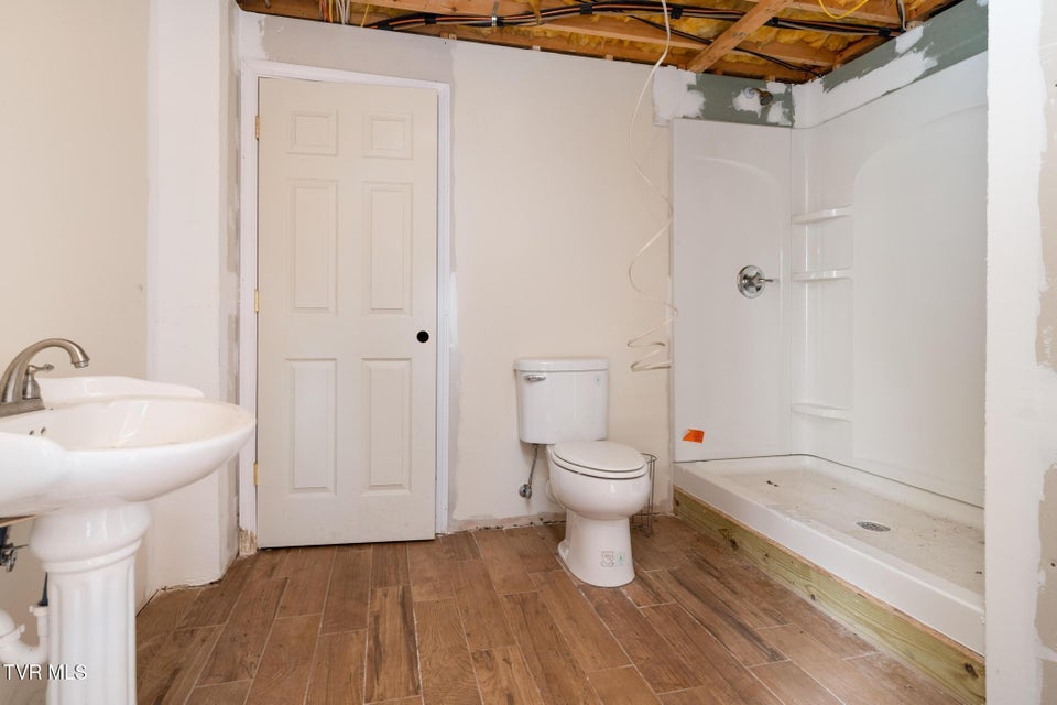 Photo #48: 699 Hemlock Street