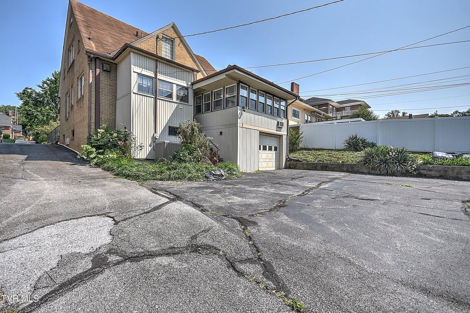 Photo #39: 718 Arlington Avenue
