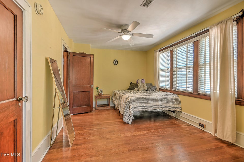 Photo #27: 718 Arlington Avenue