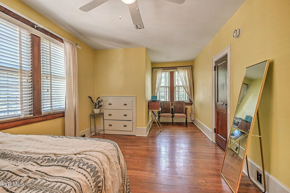 Photo #28: 718 Arlington Avenue