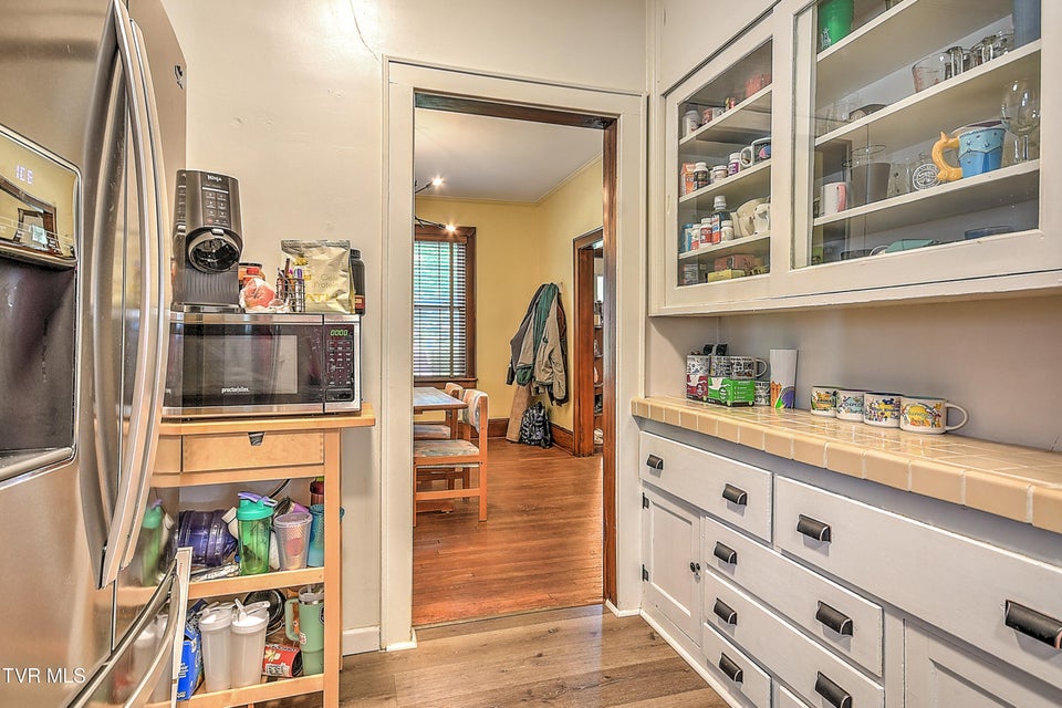 Photo #12: 718 Arlington Avenue