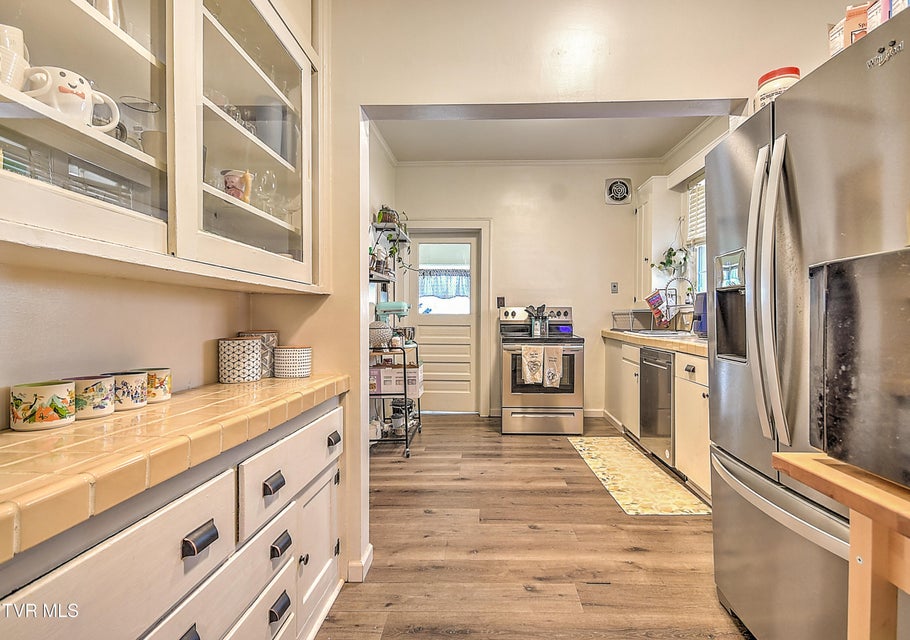 Photo #13: 718 Arlington Avenue