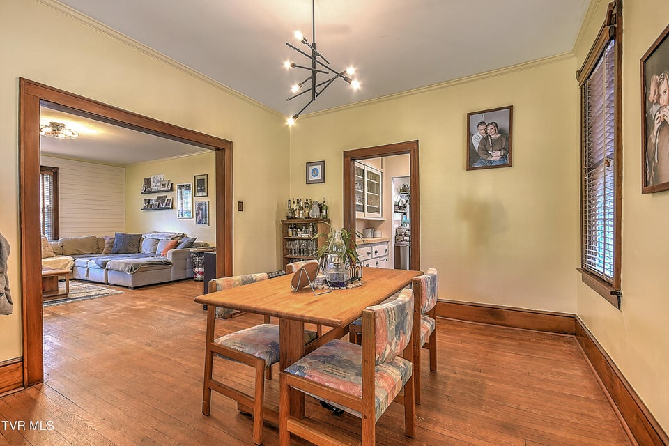 Photo #9: 718 Arlington Avenue