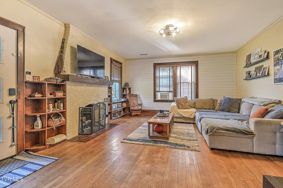 Photo #8: 718 Arlington Avenue