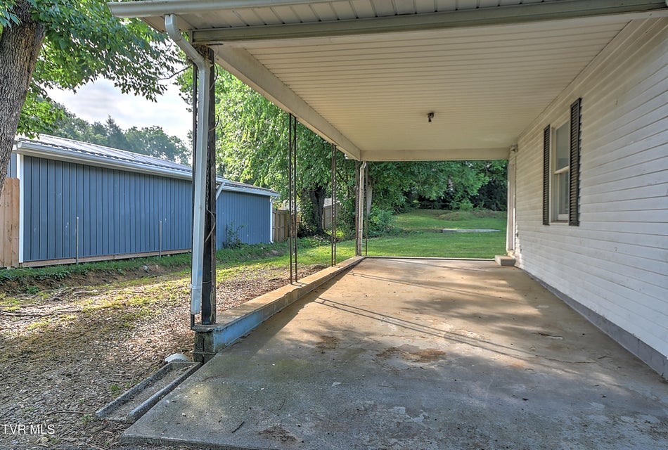 Photo #2: 609 Oakland Court