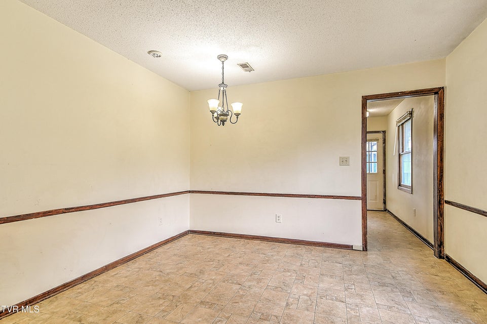 Photo #10: 609 Oakland Court