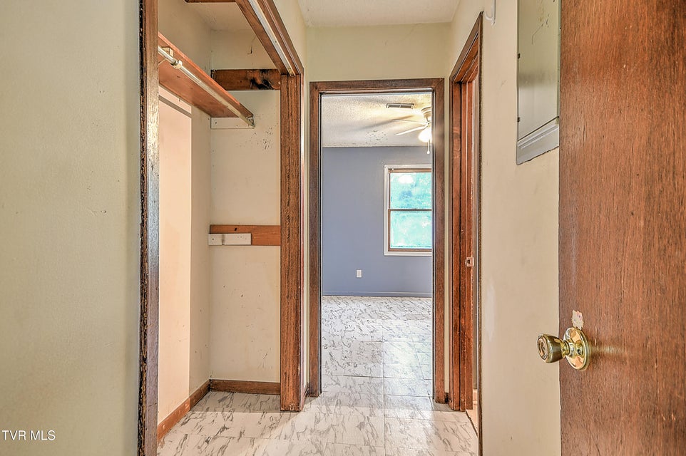 Photo #12: 609 Oakland Court