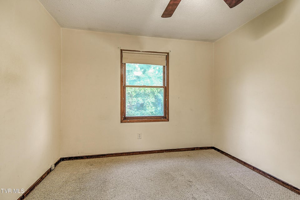 Photo #26: 609 Oakland Court