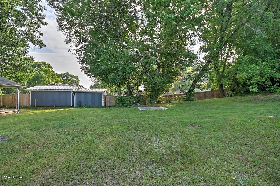 Photo #33: 609 Oakland Court