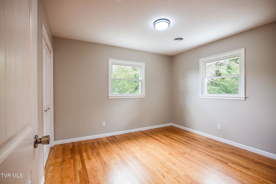Photo #12: 1403 Brentwood Drive