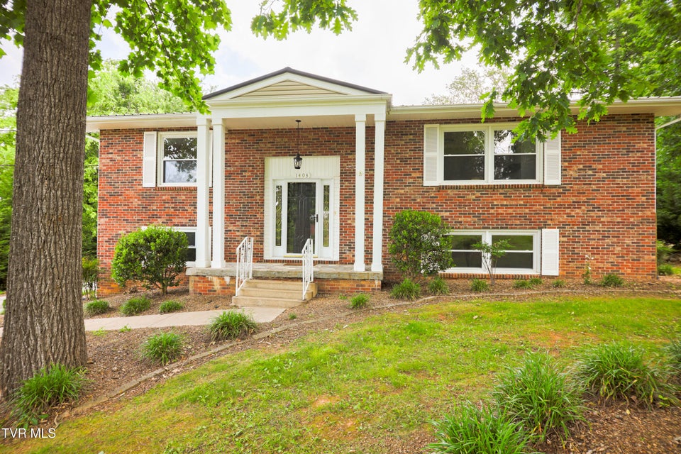 Photo #2: 1403 Brentwood Drive