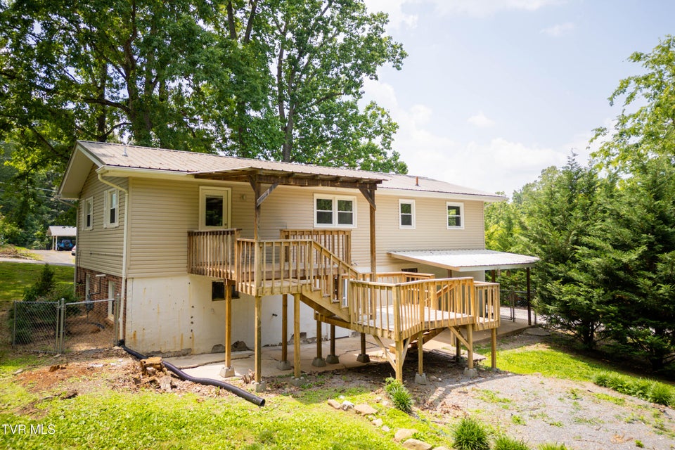 Photo #3: 1403 Brentwood Drive