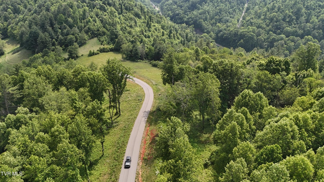 Photo #32: Tr 40 Cowan Town Road