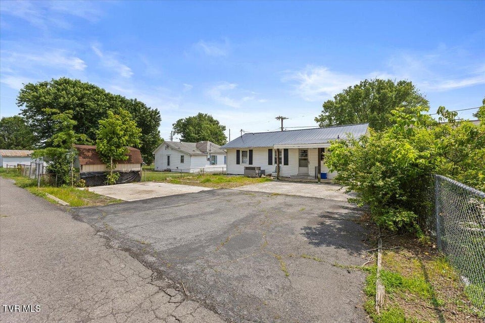 Photo #4: 204 Millpond Street