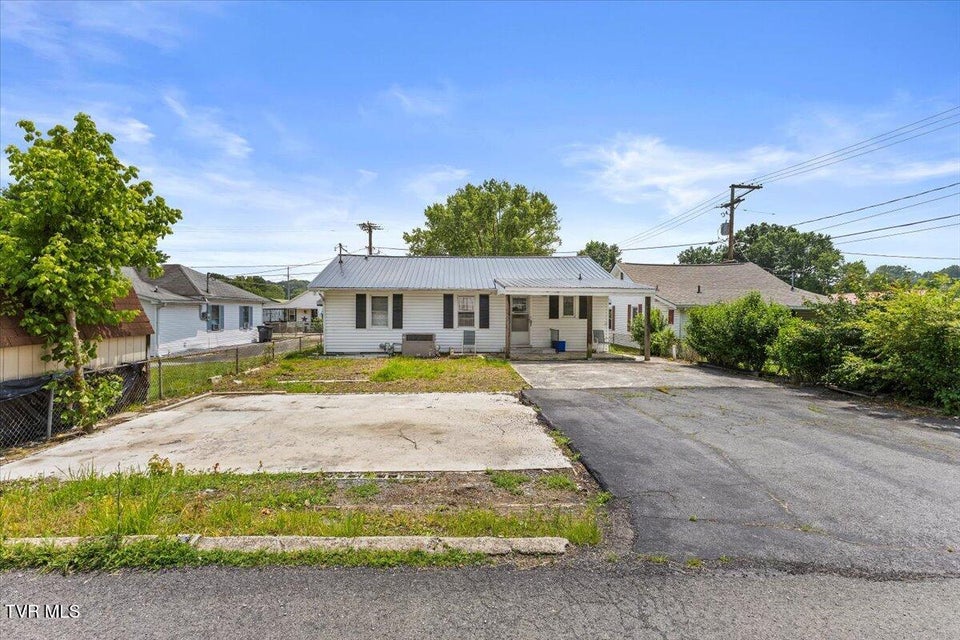 Photo #5: 204 Millpond Street