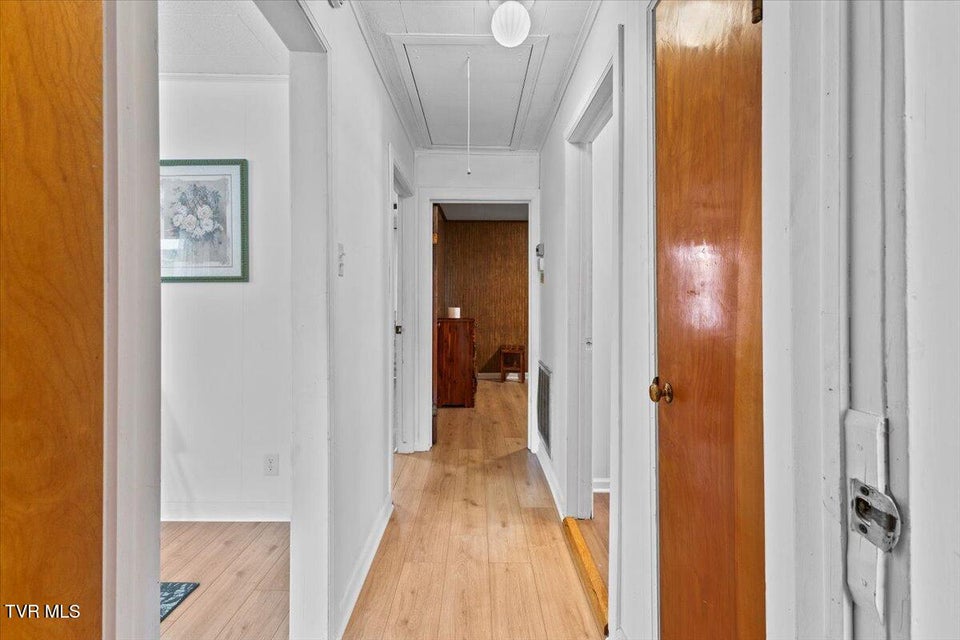 Photo #14: 204 Millpond Street