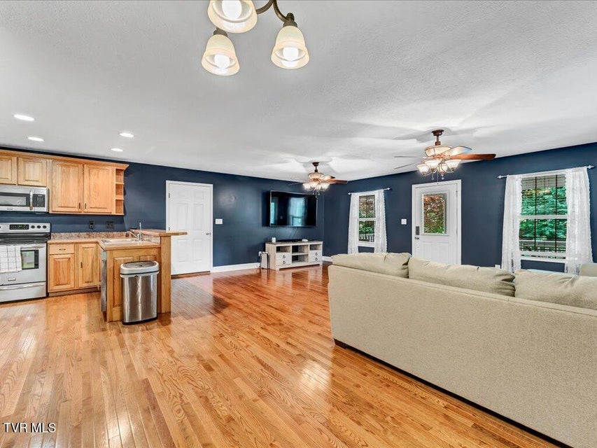 Photo #7: 120 Oak Road