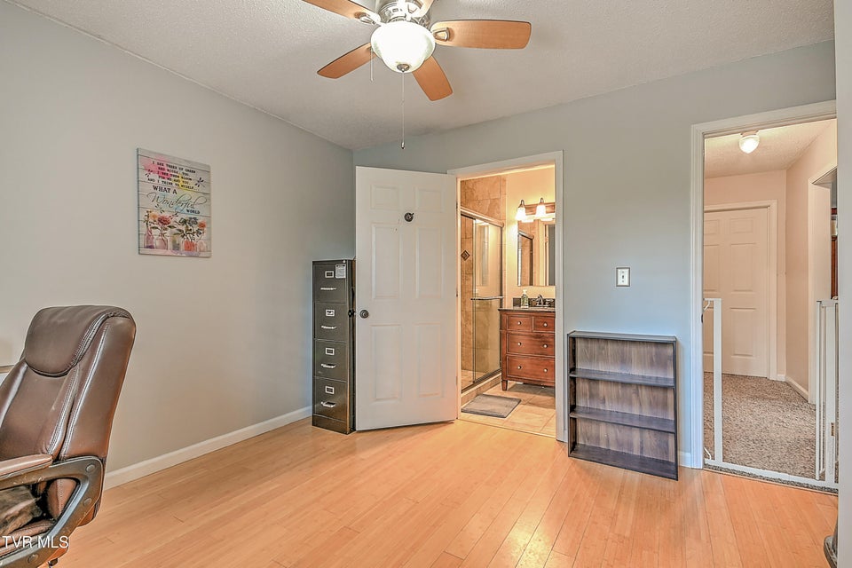 Photo #33: 111 Lucille Place