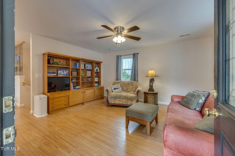 Photo #4: 306 Chestnut Street