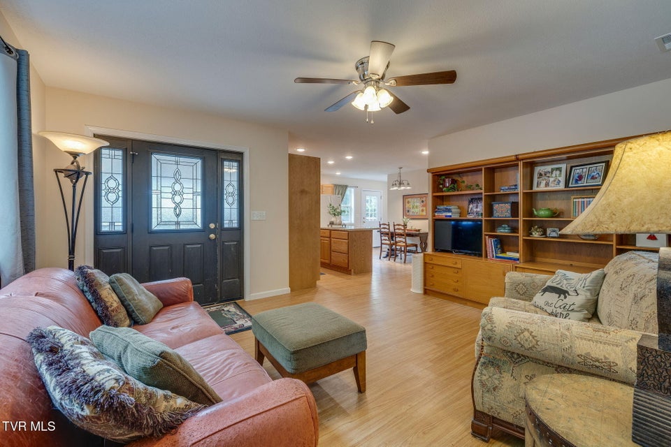 Photo #5: 306 Chestnut Street