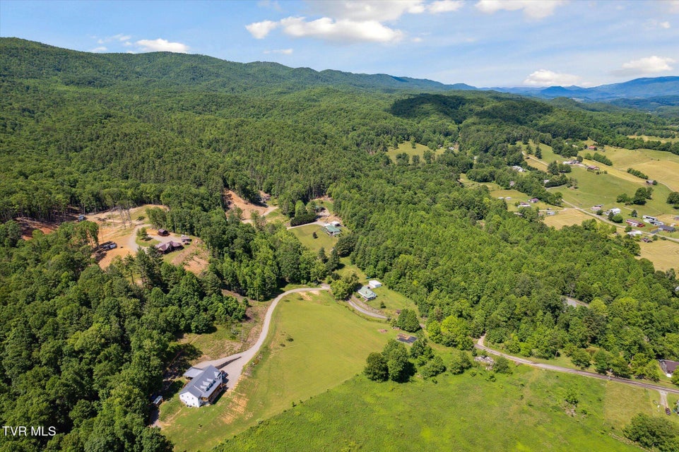 Photo #57: 620 Swift Hollow Lane