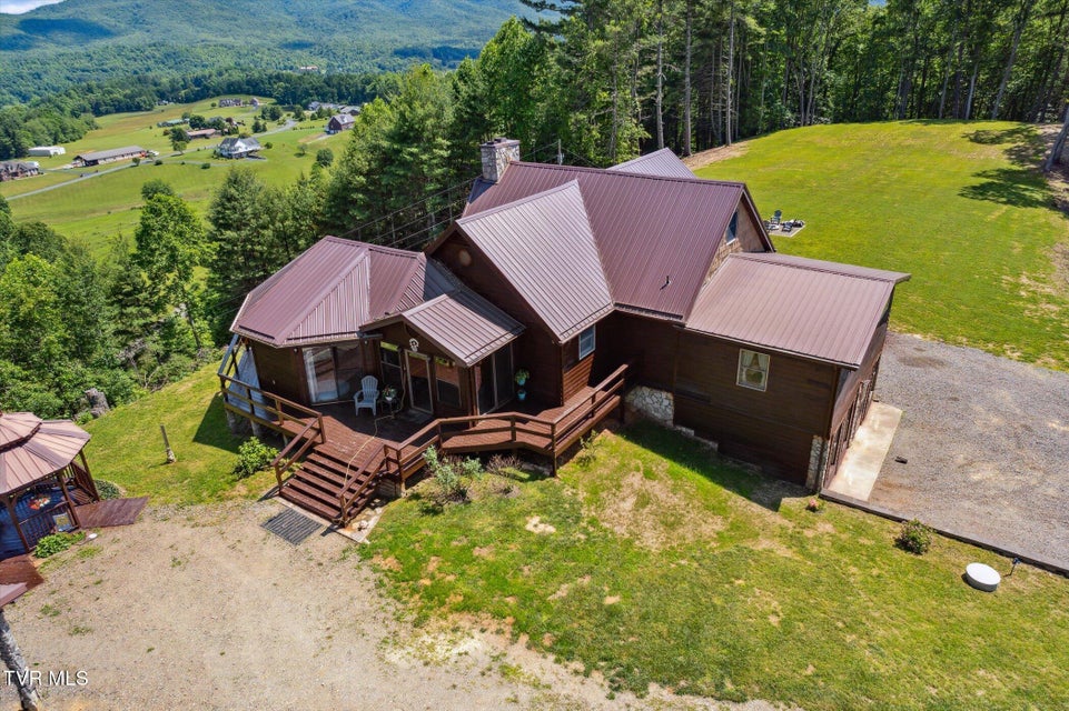 Photo #4: 620 Swift Hollow Lane